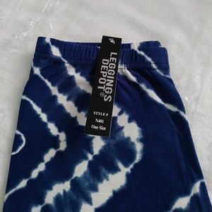 🌼Last 1🌼 Navy & White Leggings